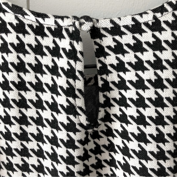 Zara Girl’s Houndstooth with Gold Buttons Dress Size 13 / 14 - Picture 5 of 7